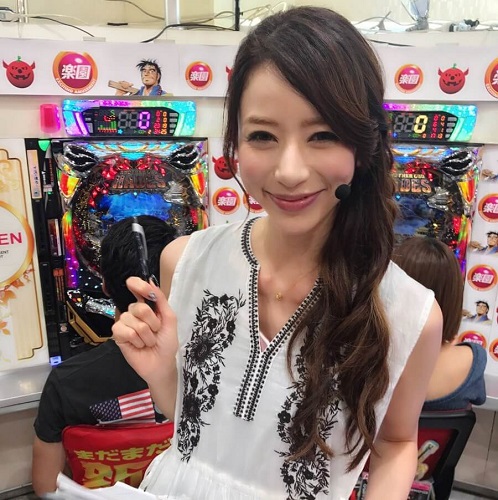 美人ライターしおねえの身長 体重が判明 本名や年収 結婚 彼氏 男性疑惑なども一挙公開 パチンコ必勝本climax カチ盛り